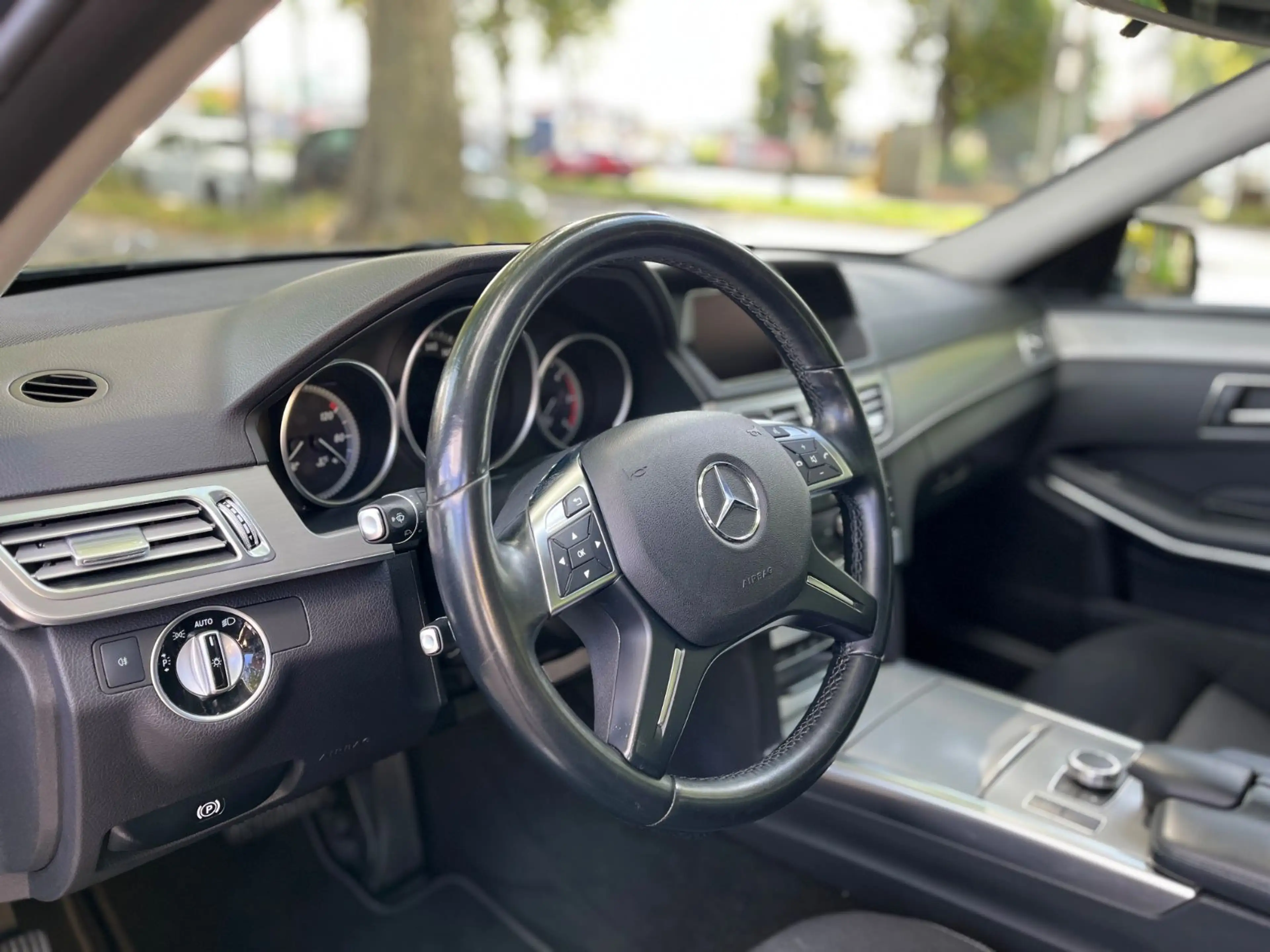 Mercedes-Benz E 250 E Limousine E 250 BlueTec — photo 9