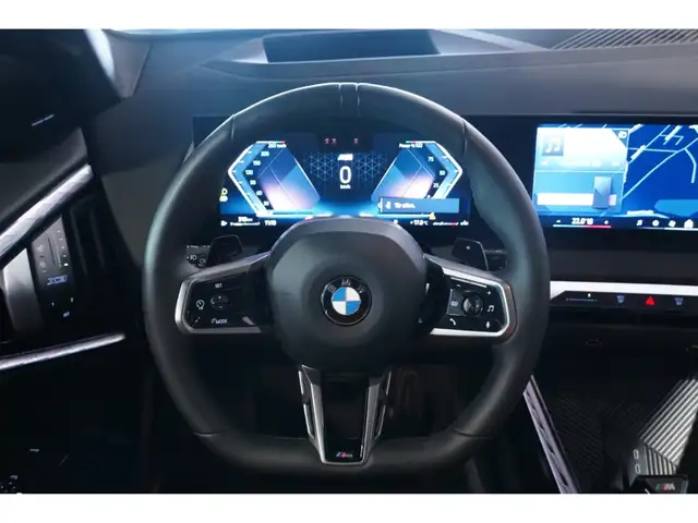 BMW X3 view 12
