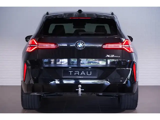 BMW X3 view 5