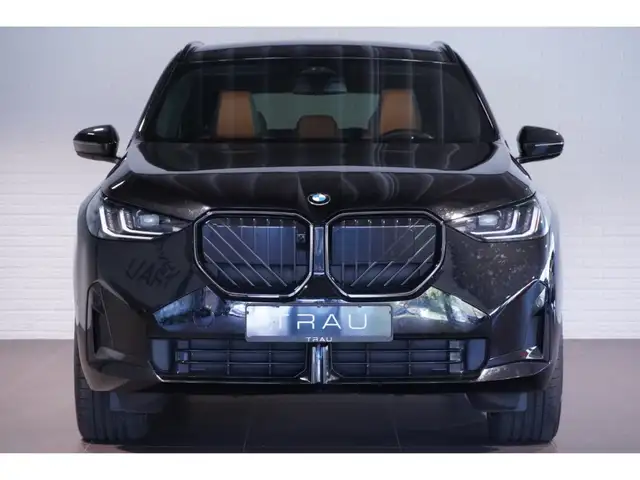 BMW X3 view 2