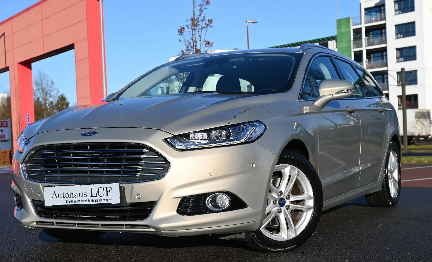 Ford Mondeo Turnier 1.5 EcoBoost Titanium Leder Autom Silber - 1
