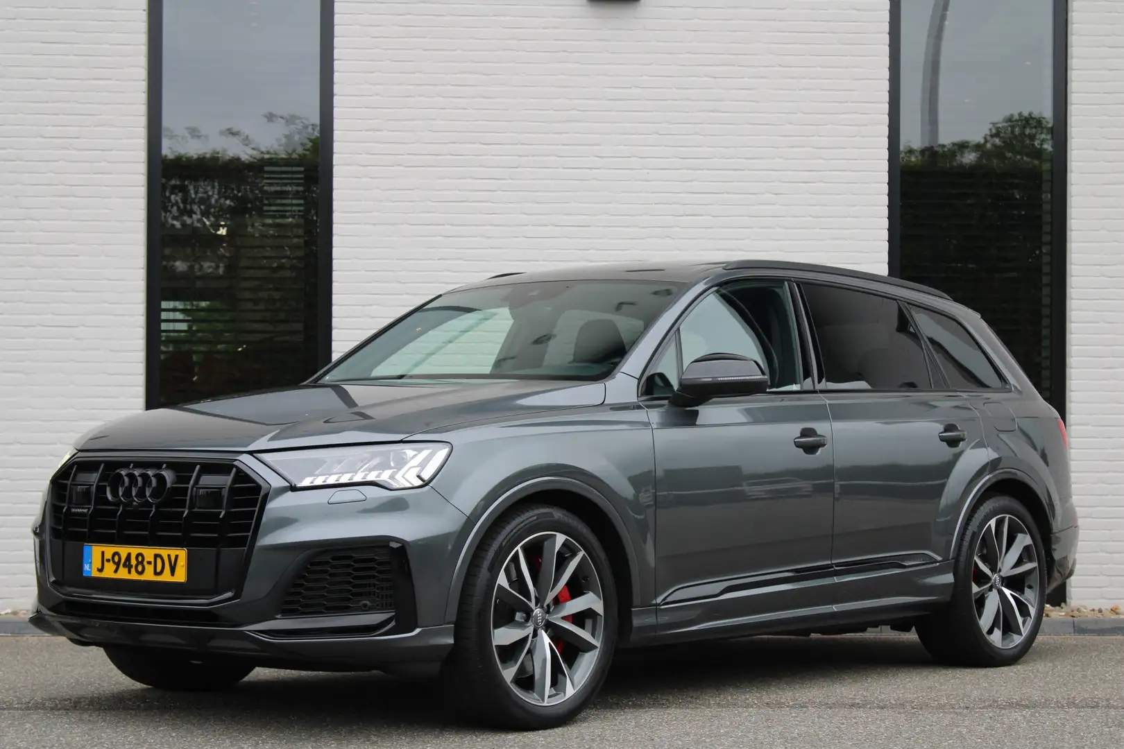 Audi Q7 60 TFSI / e quattro / Competition / Panorama / Luc Grijs - 2