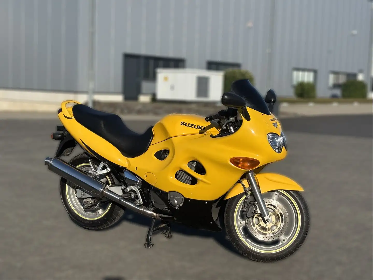 Suzuki GSX 600 F Jaune - 1