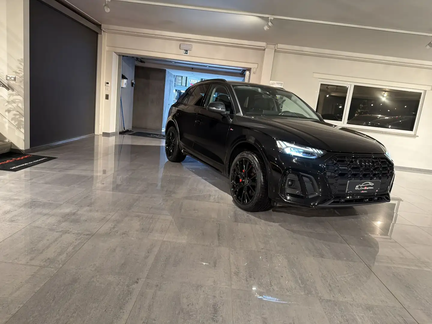 Audi Q5 SOLD BIJ GARAGE VRIENS YVES BV!!!!! Nero - 2