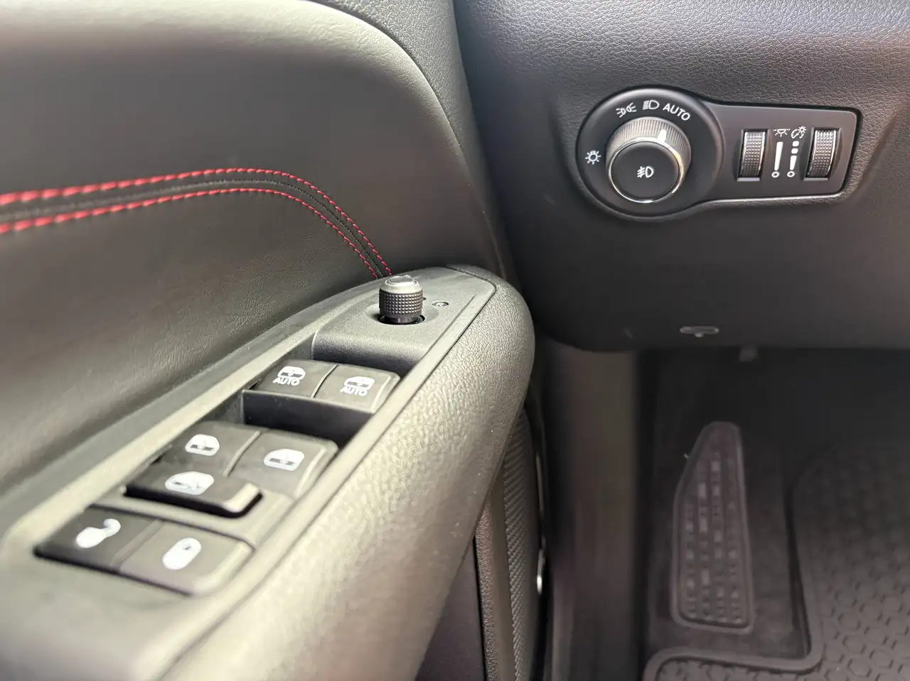 Jeep Compass снимка Jeep Compass