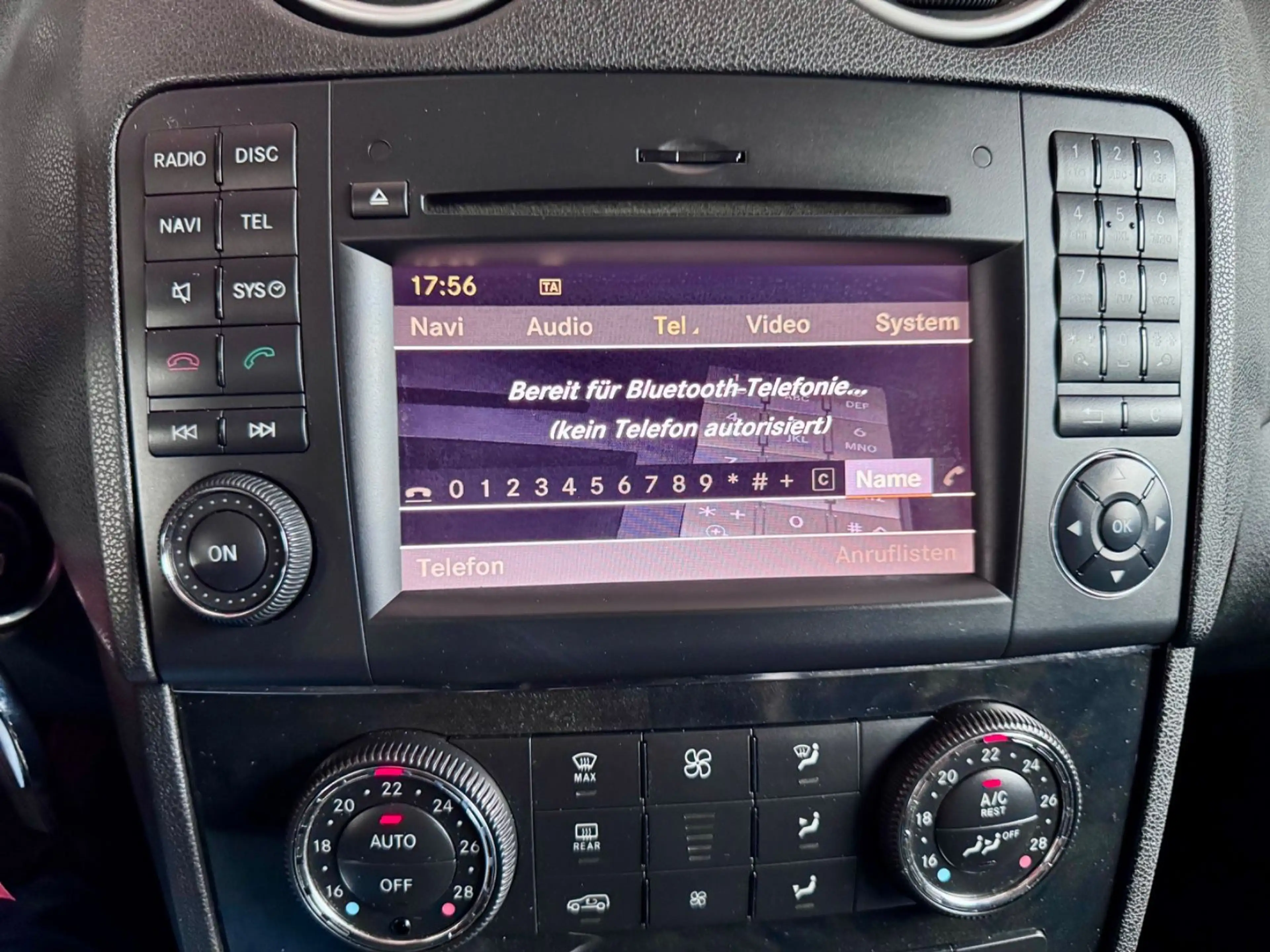 Mercedes-Benz ML 350 CDI 4Matic Sportpaket Glasdach Airmatic 19 — photo 14
