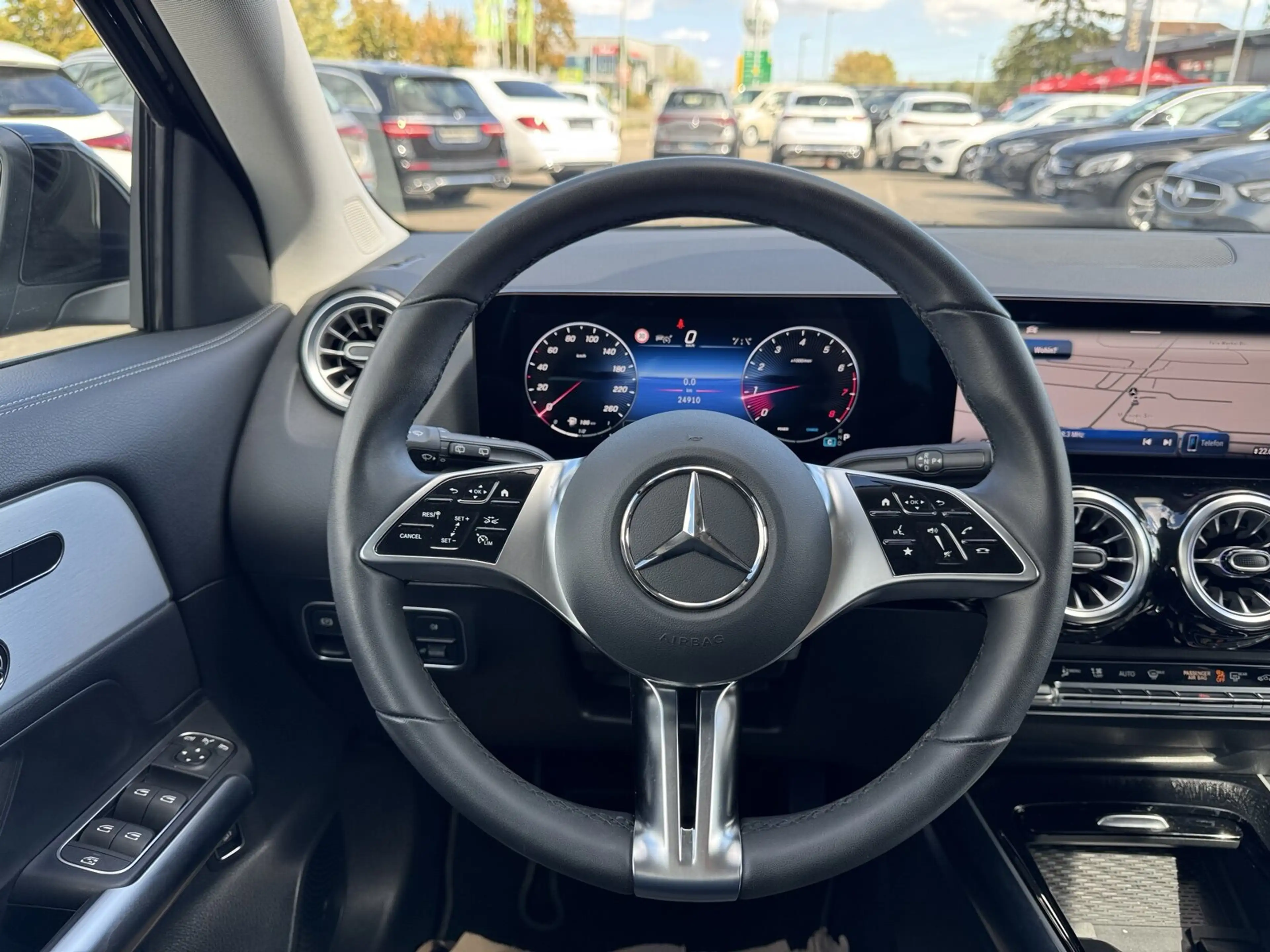 Mercedes-Benz GLA 200 GLA 200 PROGR. NAVI+KEYLESS+KAM+LED+MEMORY+SOUND — photo 13