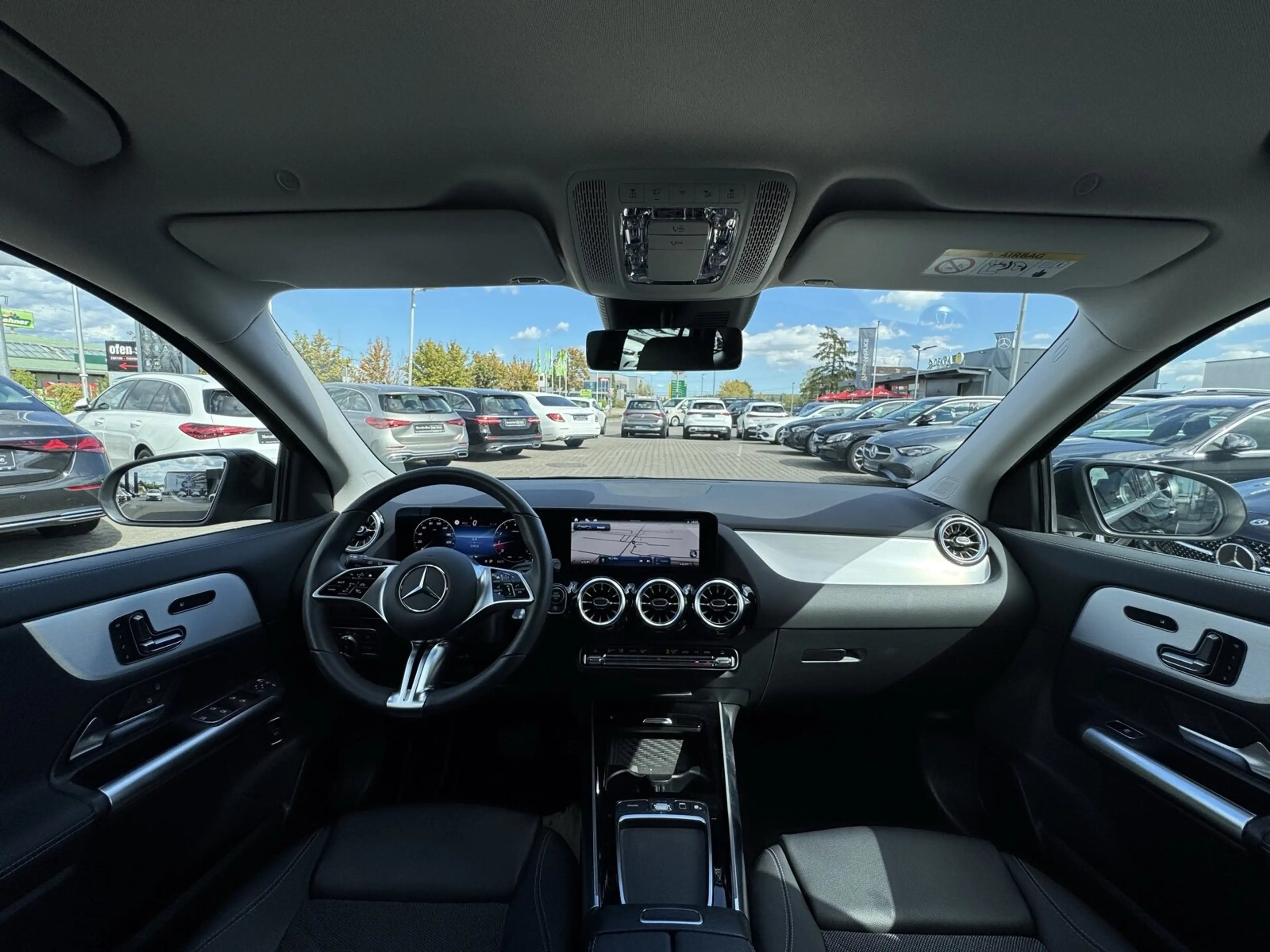 Mercedes-Benz GLA 200 GLA 200 PROGR. NAVI+KEYLESS+KAM+LED+MEMORY+SOUND — photo 12