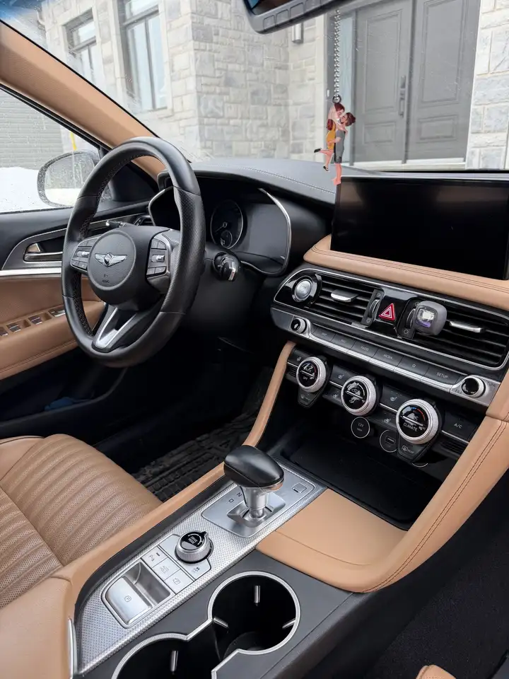 Genesis G70 снимка Genesis G70