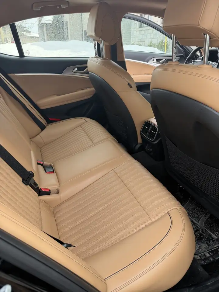 Genesis G70 снимка Genesis G70