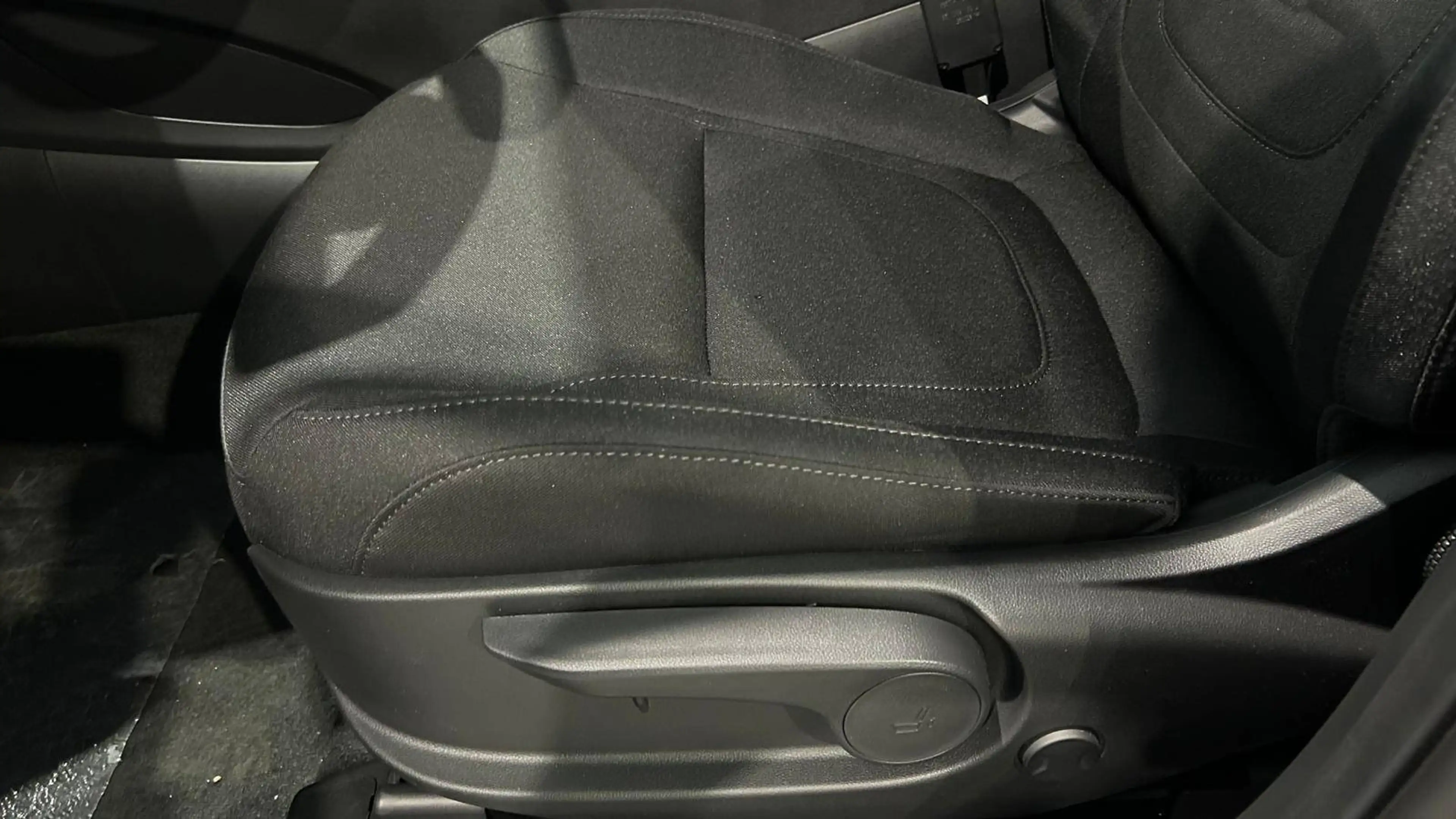 Hyundai TUCSON Tucson 1.6 T-GDi Style DCT -Nieuw/Stuurverw./Keyless/Adapt./18"/Enz! — photo 15