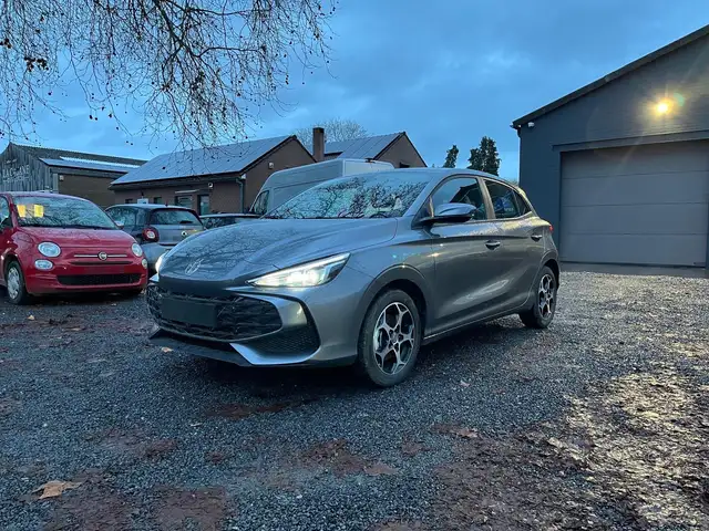 MG MG3 MG3 1.500 cc gps clim