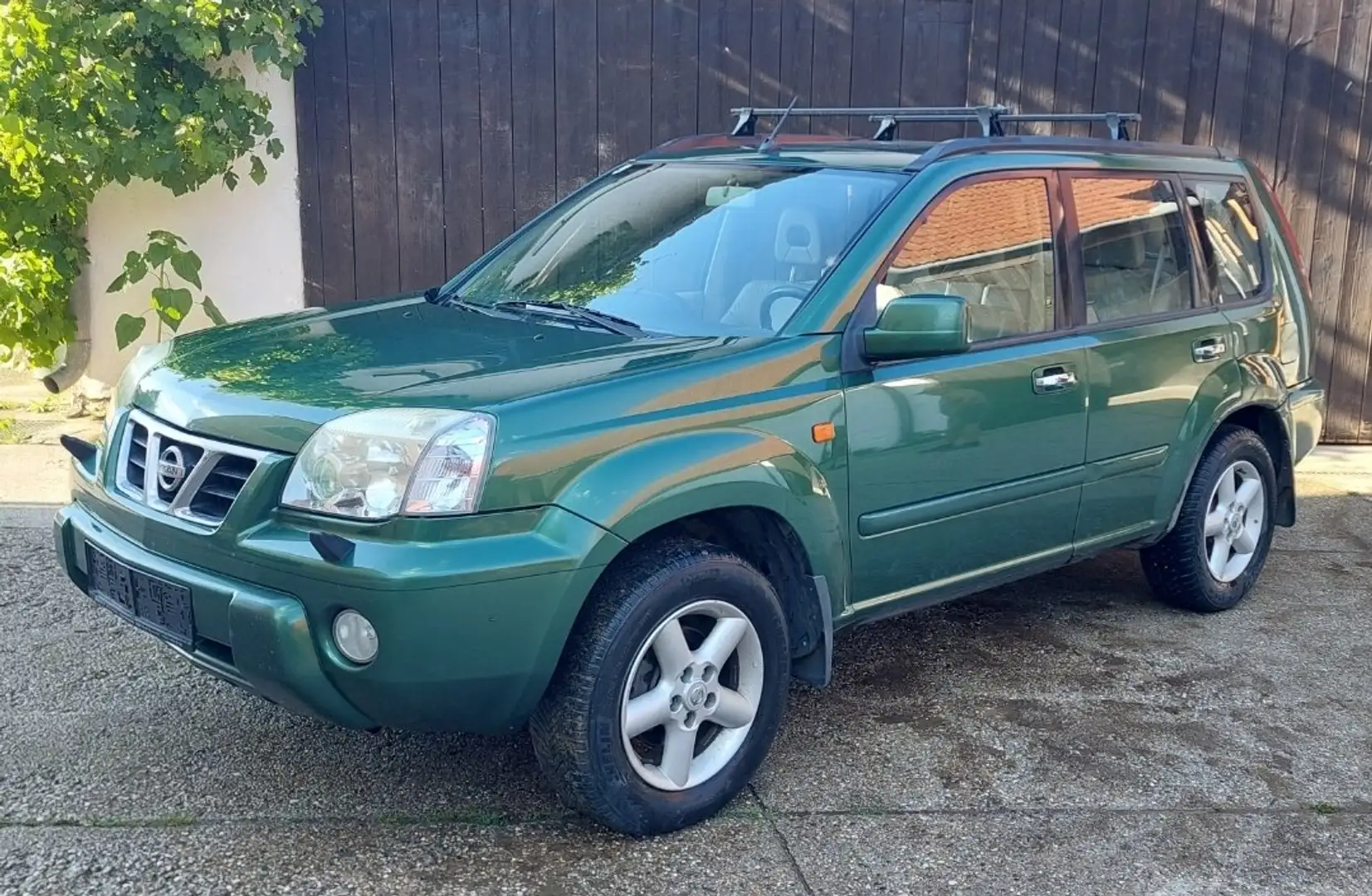 Nissan X-Trail X-TRAIL Luxury 2,2 16V Common Rail TD Luxury Grün - 1