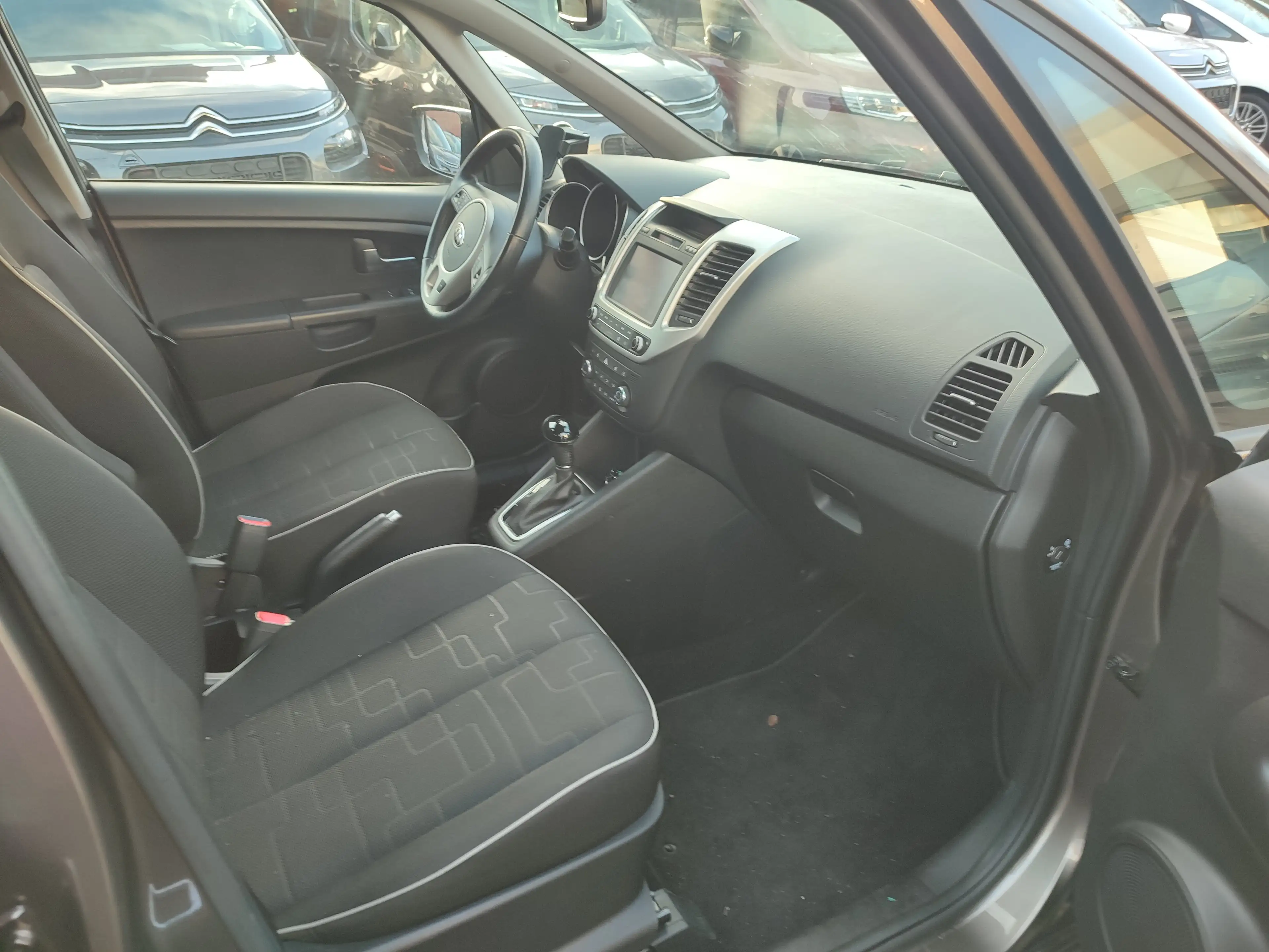 Kia Venga 1.6 Automatik/Klimaaut./Navi+Cam/Alufelgen — photo 4