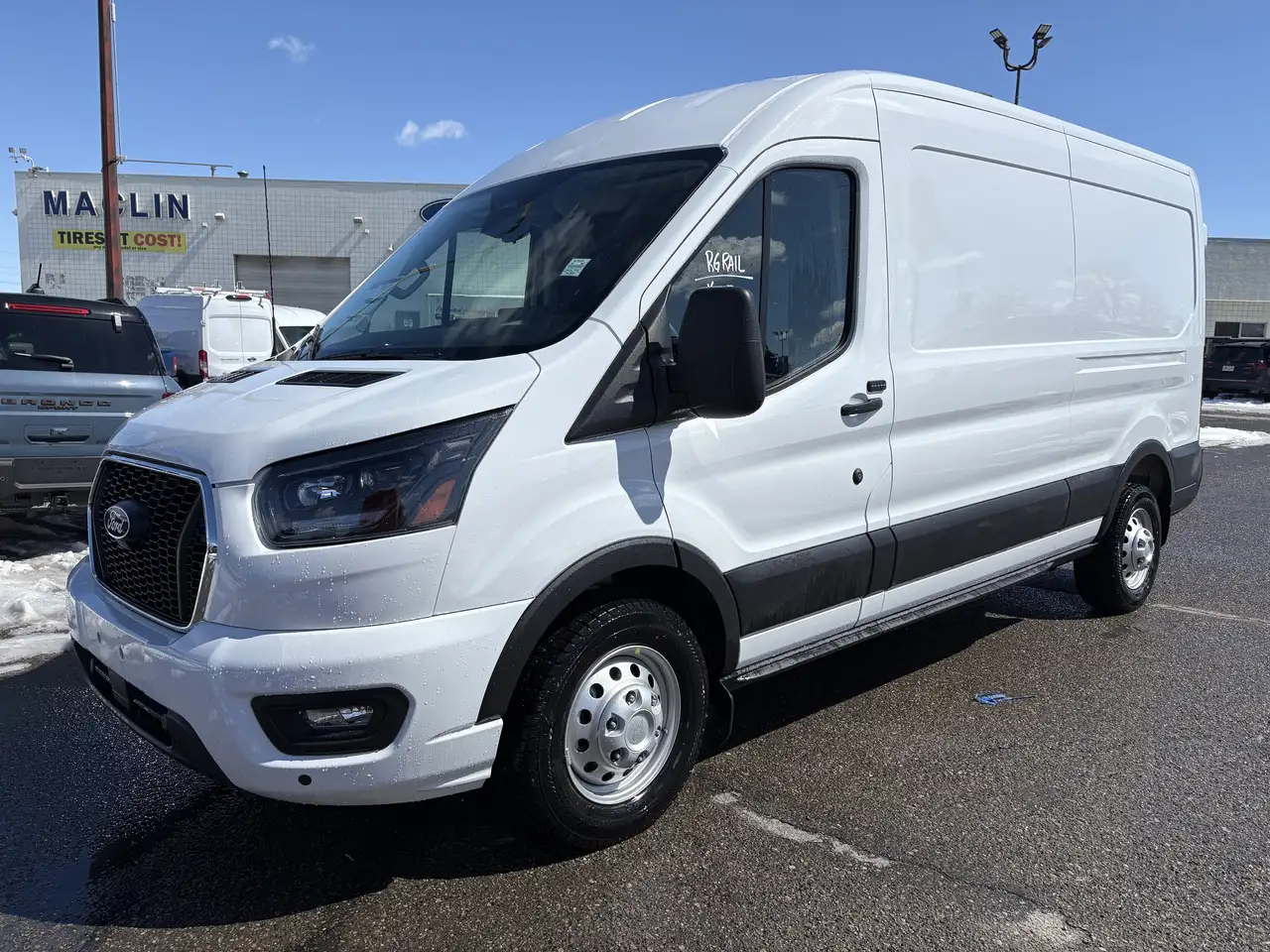 Ford Transit Cargo Van снимка Ford Transit Cargo Van