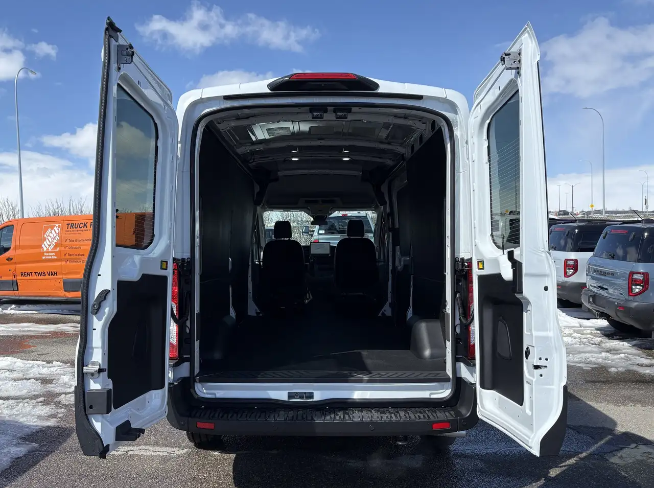Ford Transit Cargo Van снимка Ford Transit Cargo Van