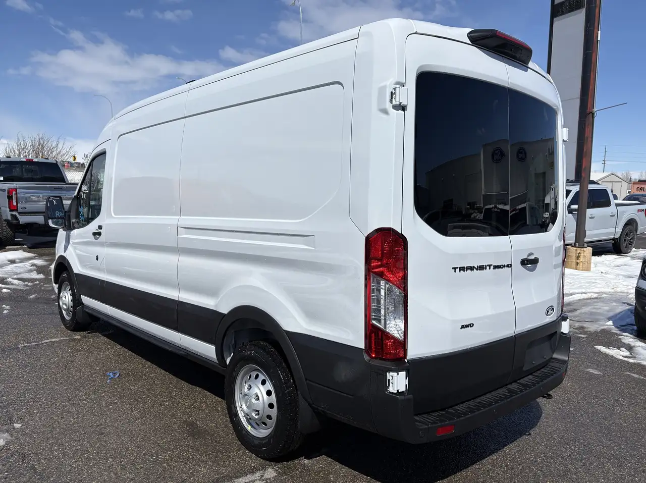 Ford Transit Cargo Van снимка Ford Transit Cargo Van