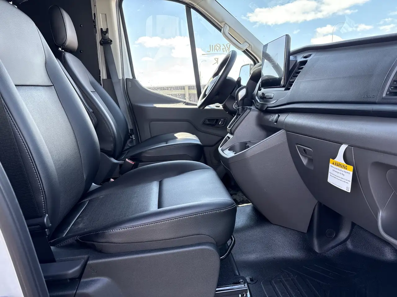 Ford Transit Cargo Van снимка Ford Transit Cargo Van