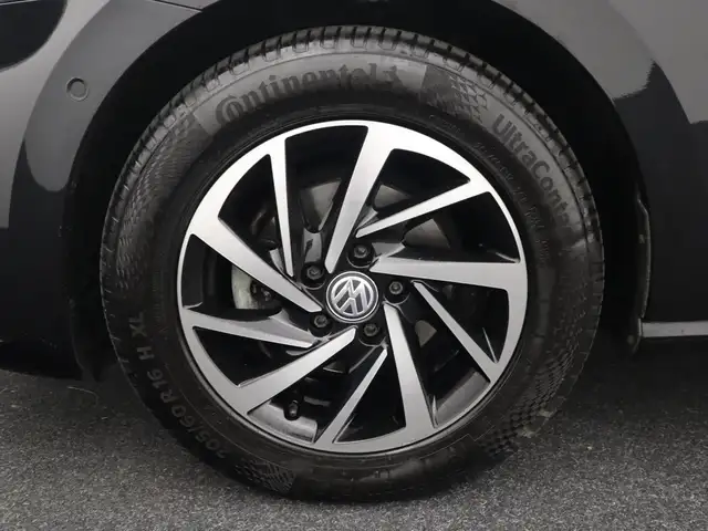 Volkswagen Golf Sportsvan view 5