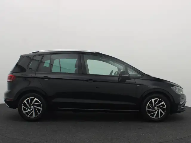 Volkswagen Golf Sportsvan view 17