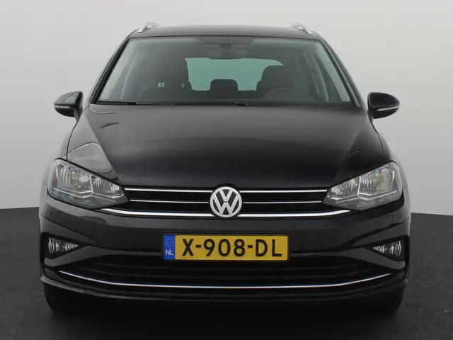 Volkswagen Golf Sportsvan view 19