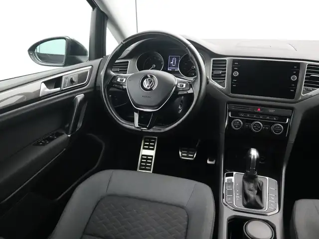 Volkswagen Golf Sportsvan view 21