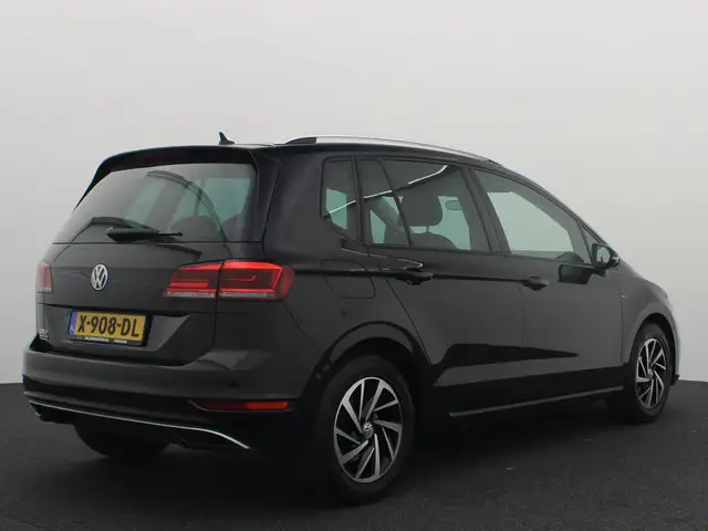 Volkswagen Golf Sportsvan view 16