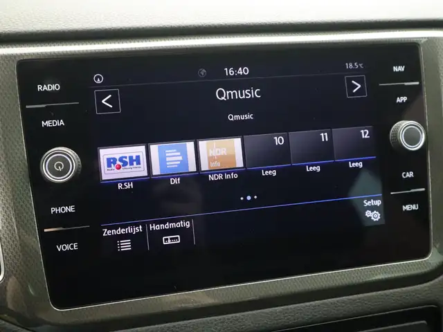 Volkswagen Golf Sportsvan view 11