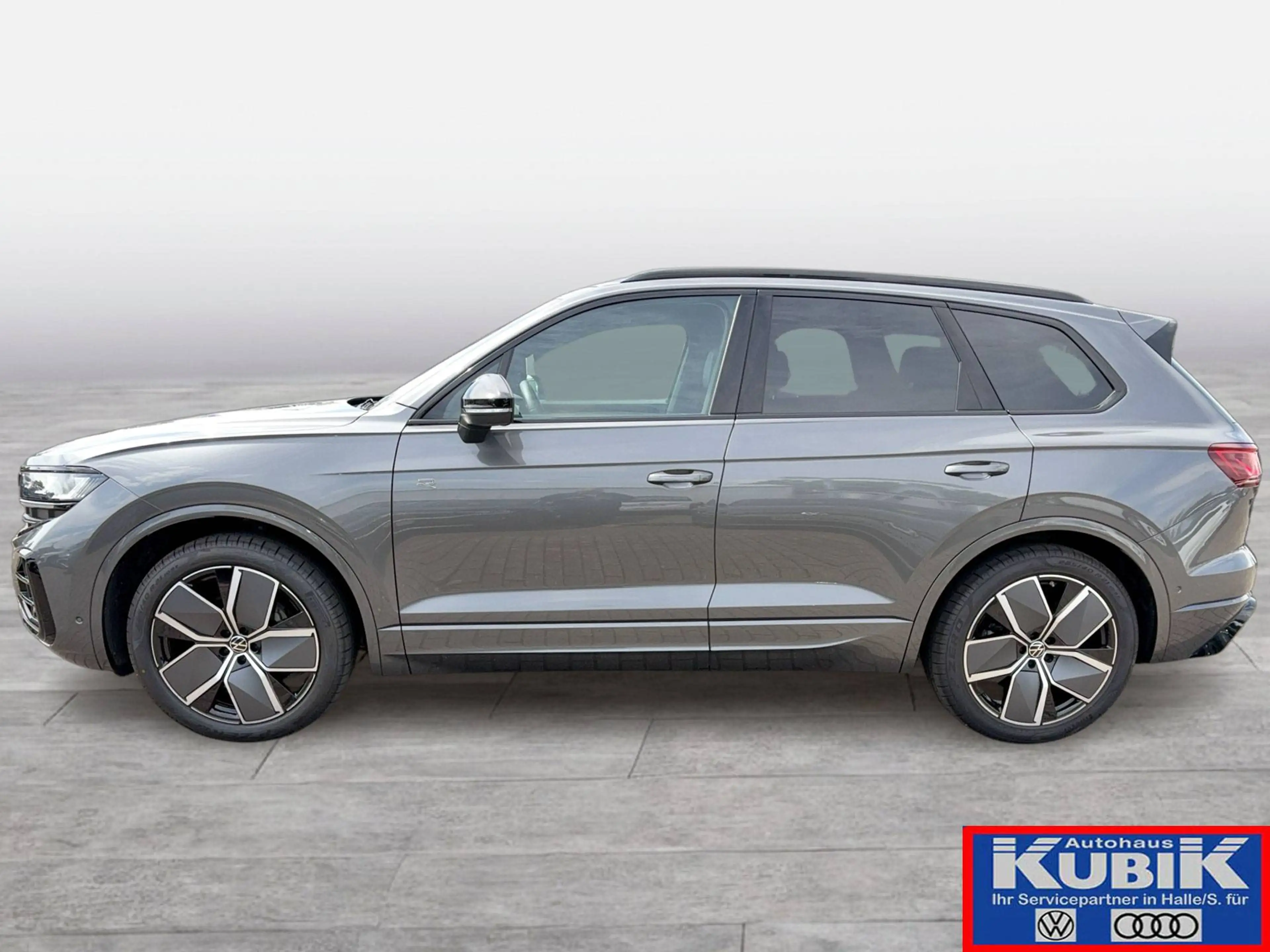 Volkswagen Touareg Touareg 3.0 TDI R-Line Black Style 4motion+Allradlenkung+ — photo 3