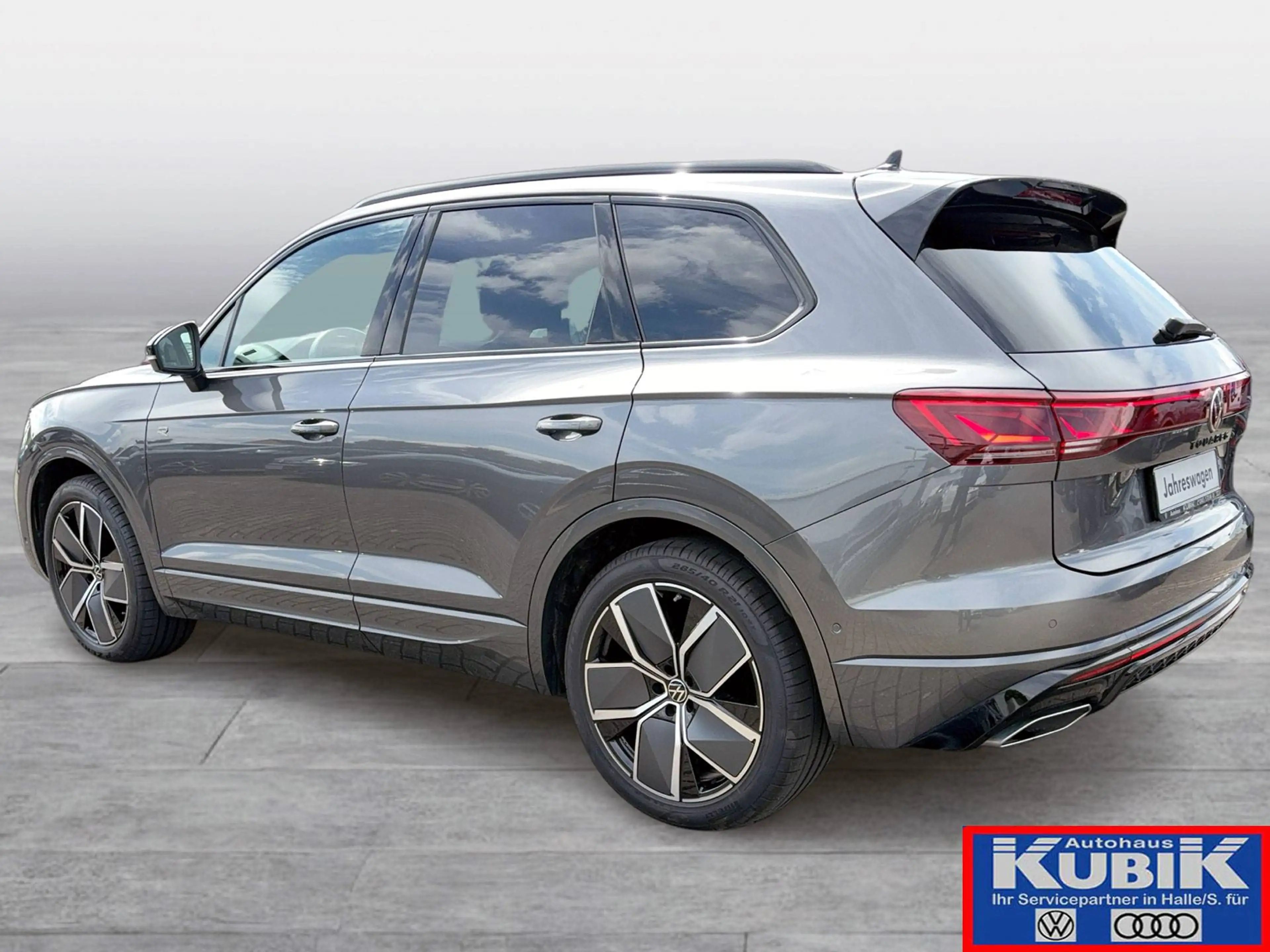 Volkswagen Touareg Touareg 3.0 TDI R-Line Black Style 4motion+Allradlenkung+ — photo 4