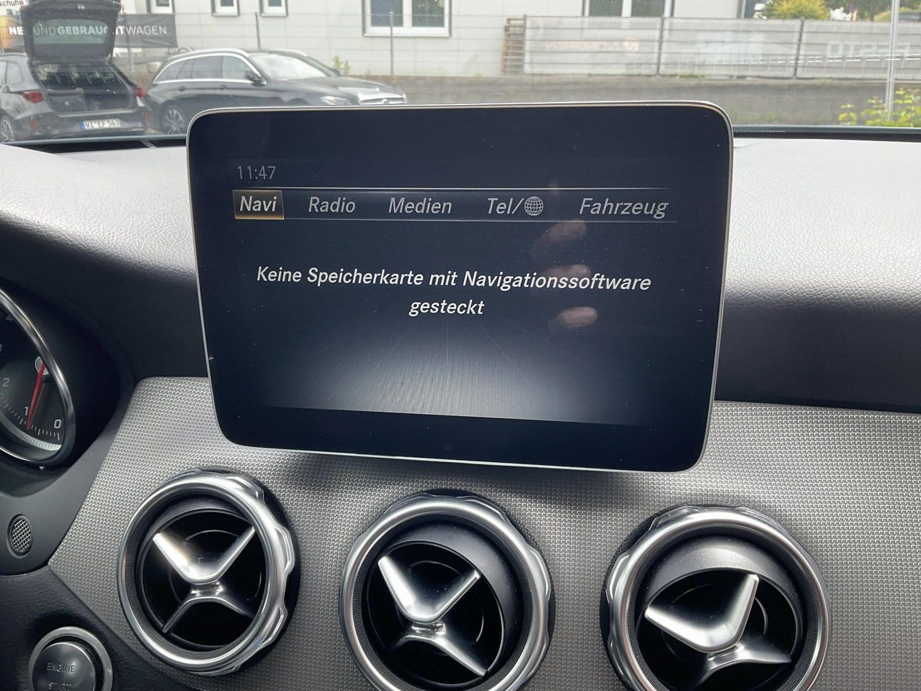 Mercedes-Benz GLA 220 4Matic Autom.Ahk Shz Pdc Kamera Garantie — photo 13