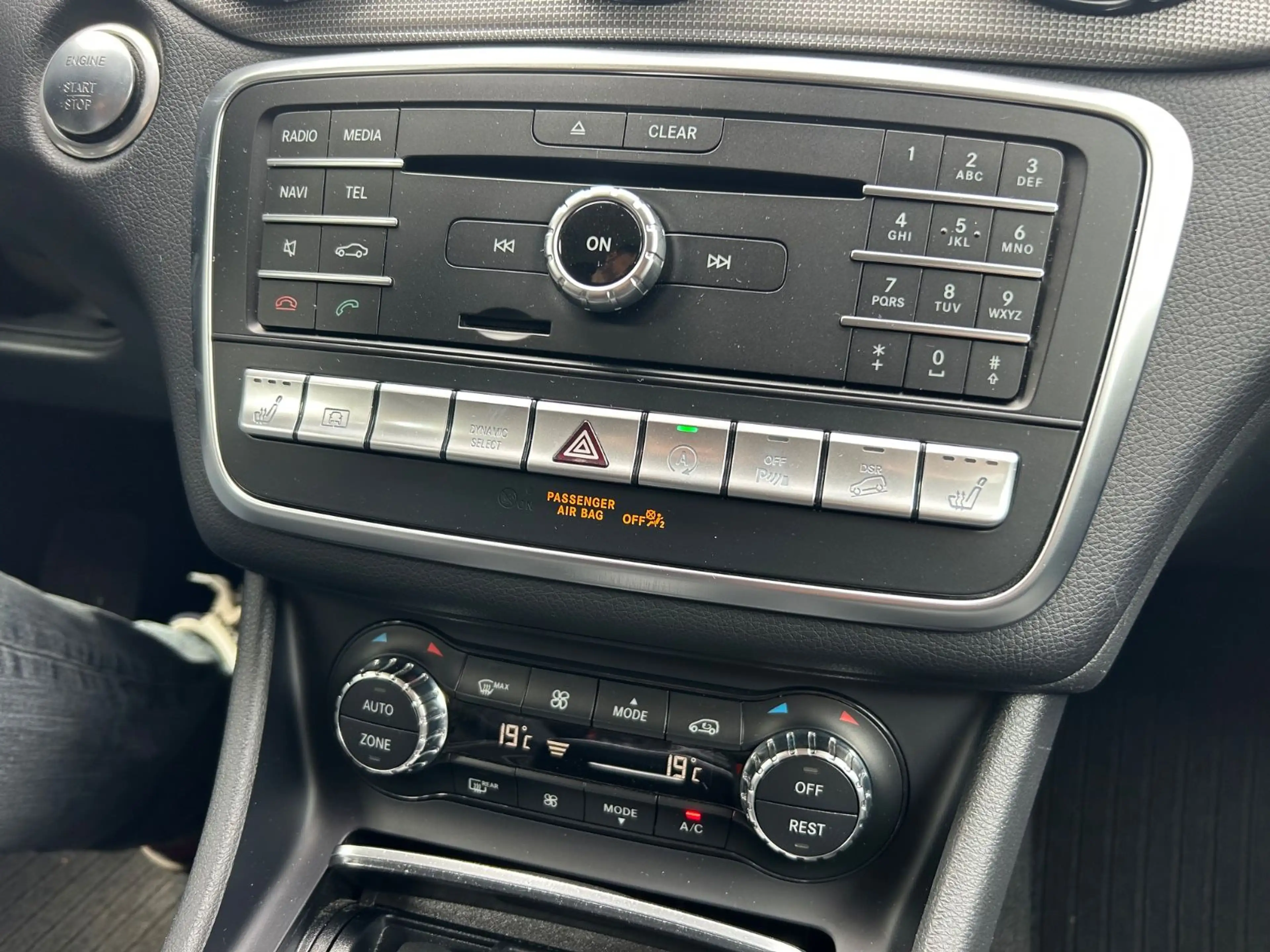 Mercedes-Benz GLA 220 4Matic Autom.Ahk Shz Pdc Kamera Garantie — photo 31
