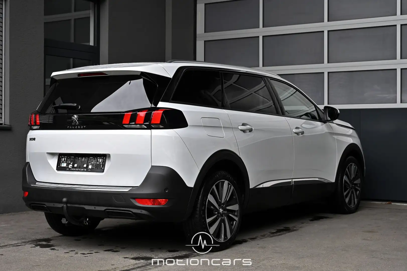 Peugeot 5008 1.5 BlueHDi 130 FAP Allure 7-Sitzer Pickerl NEU Weiß - 2
