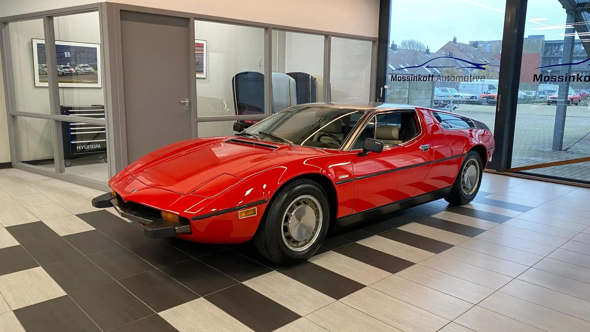Maserati Bora 4.9 Only 2000 Miles, Totally Original Condition! Rouge - 1
