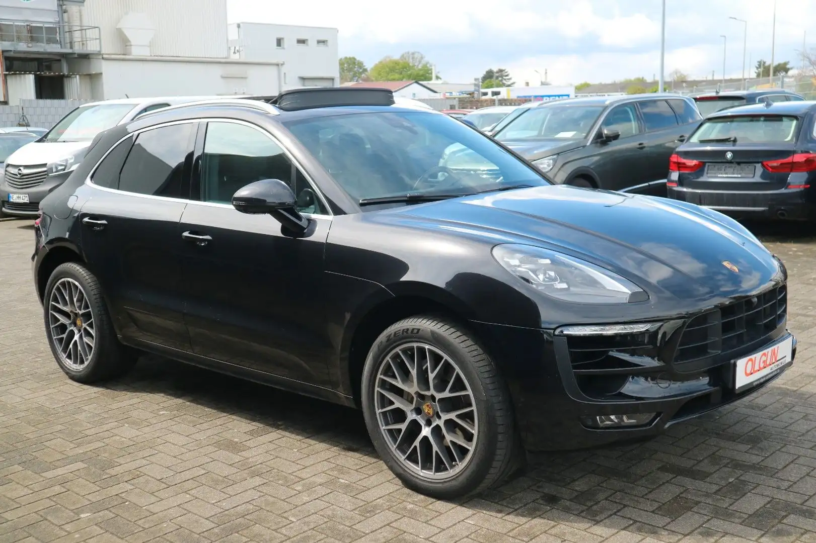 Porsche Macan S *PANO*MEMORY*NAVI*CAM*20"*SPORT* Noir - 2