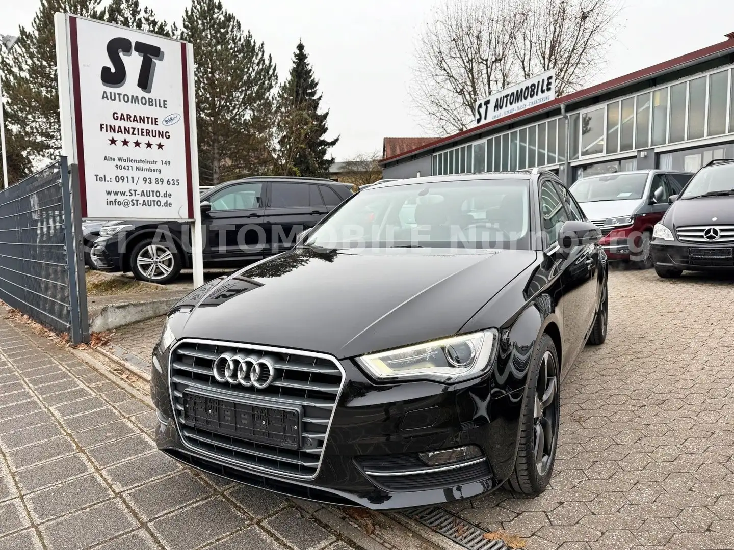 Audi A3 1.4 TFSI Sportback Attraction*KAMERA*TEMPOMAT Schwarz - 1