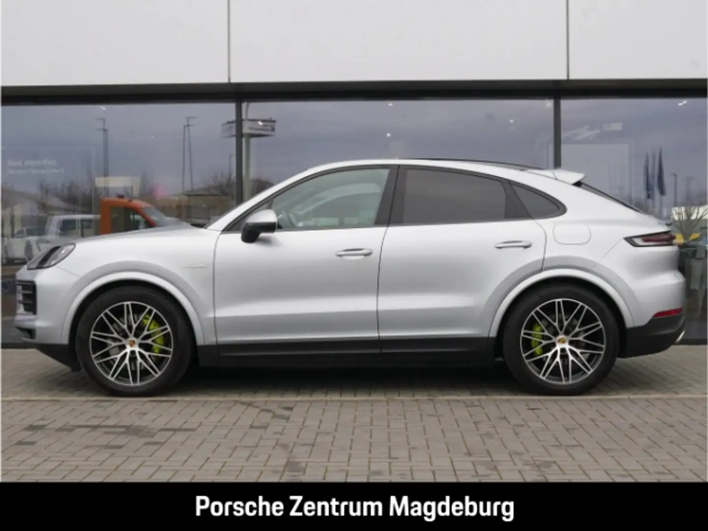 Porsche Cayenne E-Hybrid Coupe*PANO*INNO*BOSE*PASM* Srebrny - 2