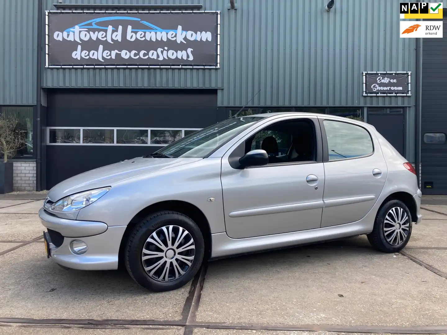 Peugeot 206 1.4 Forever 62000 KM/ AIRCO/5DEURS/ZEER NETTE AUTO Gris - 1