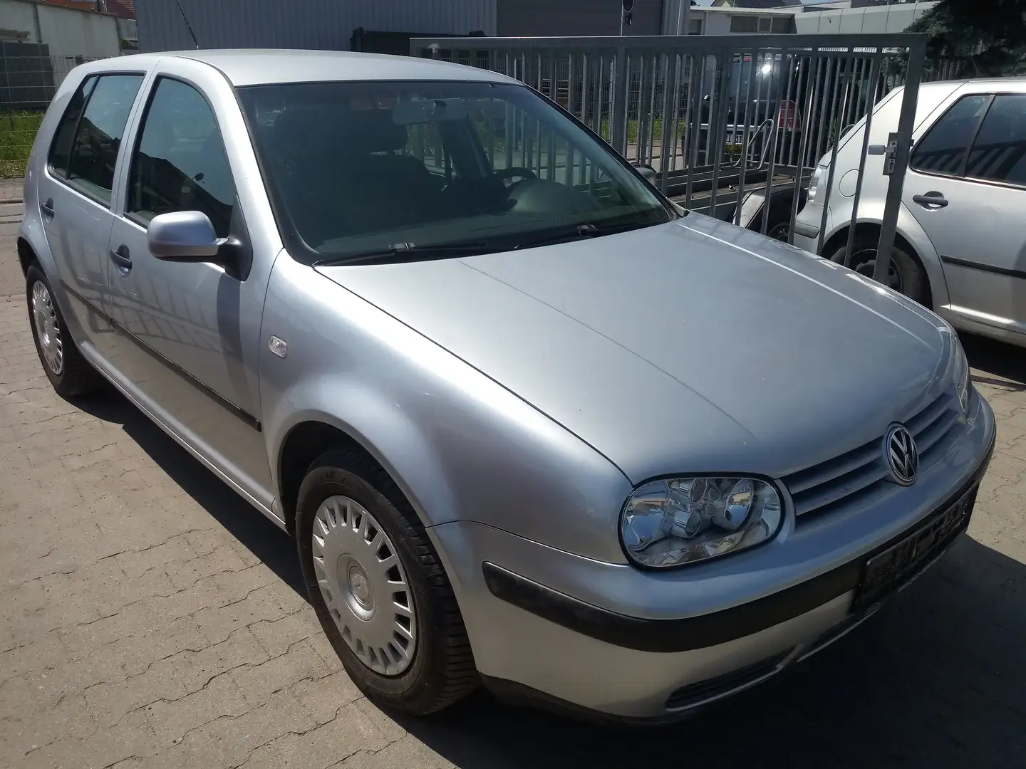 Volkswagen Golf 1.4 16V Ocean HU & AU Neu! Silber - 2