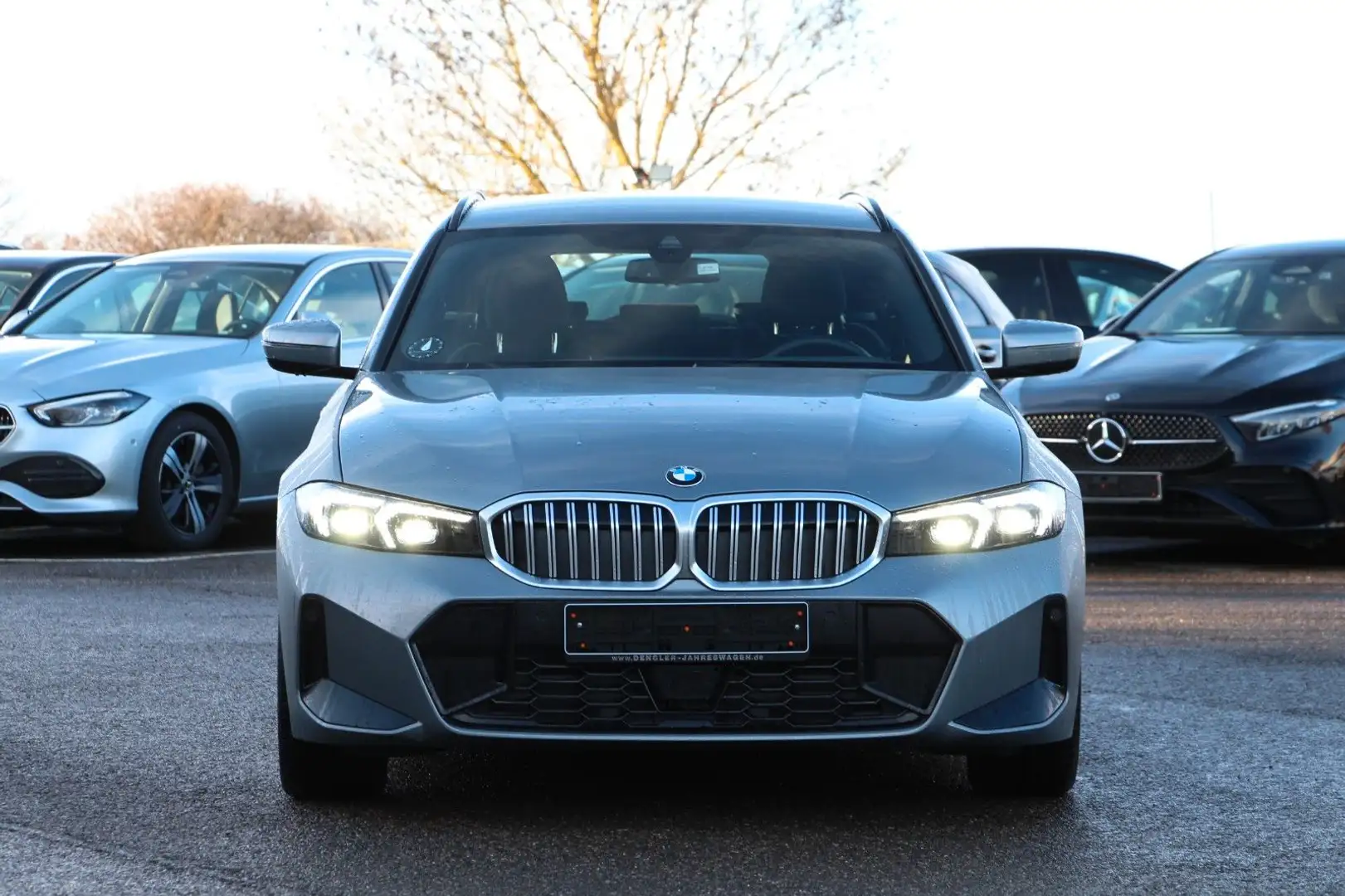 BMW 330 i xDrive Touring ANHÄNGERKUPPLUNG*ACC M Sport Gris - 2
