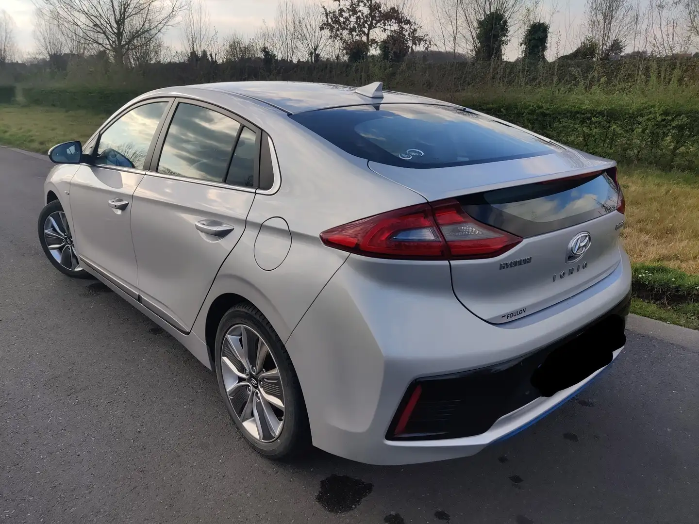 Hyundai IONIQ Hybrid 1.6 GDI Premium - 2