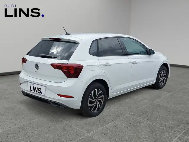 Volkswagen Polo view 5