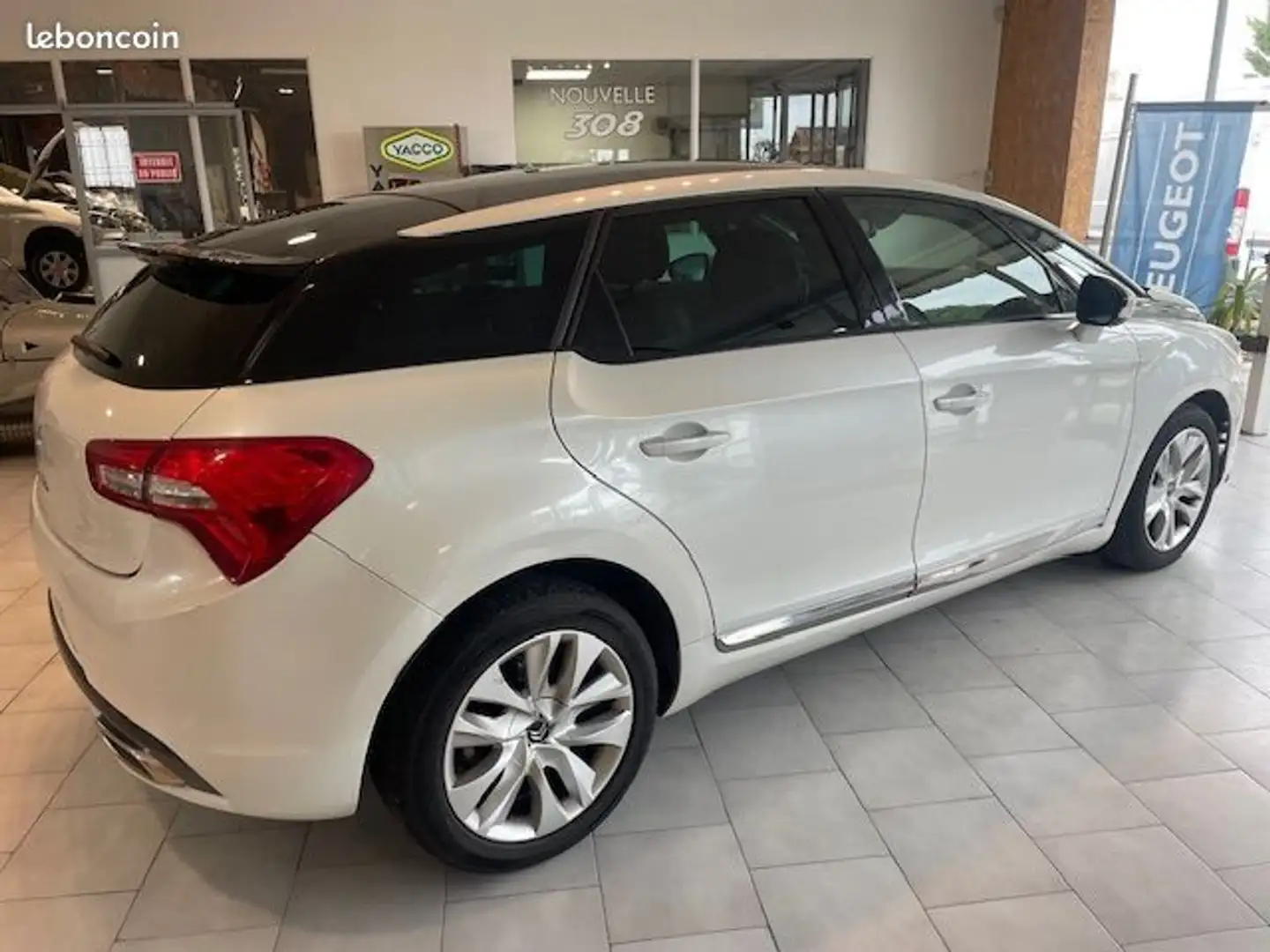 Citroen DS5 1.6 BlueHdi120 EXECUTIVE S-S Blanc - 2