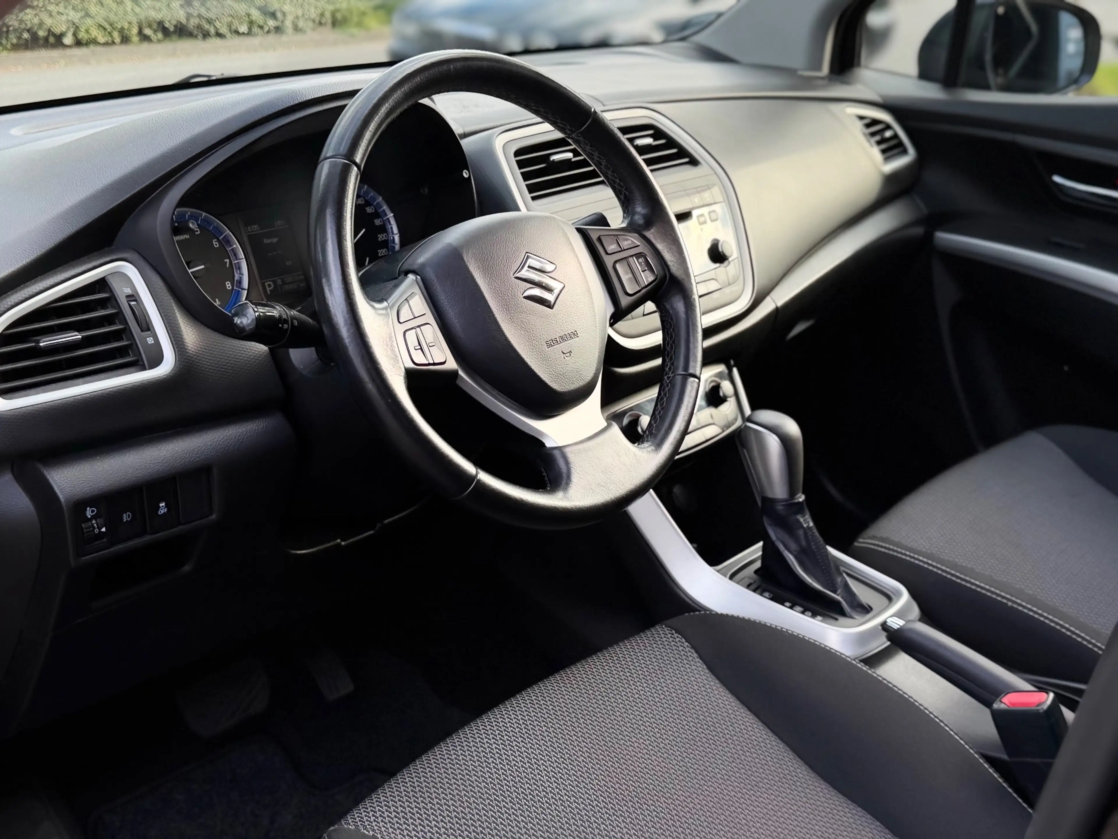 Suzuki SX4 S-Cross 1.6 Exclusive AUTOMAAT KEYLESS ENTRY-GO/PANO/PDC/C — photo 9