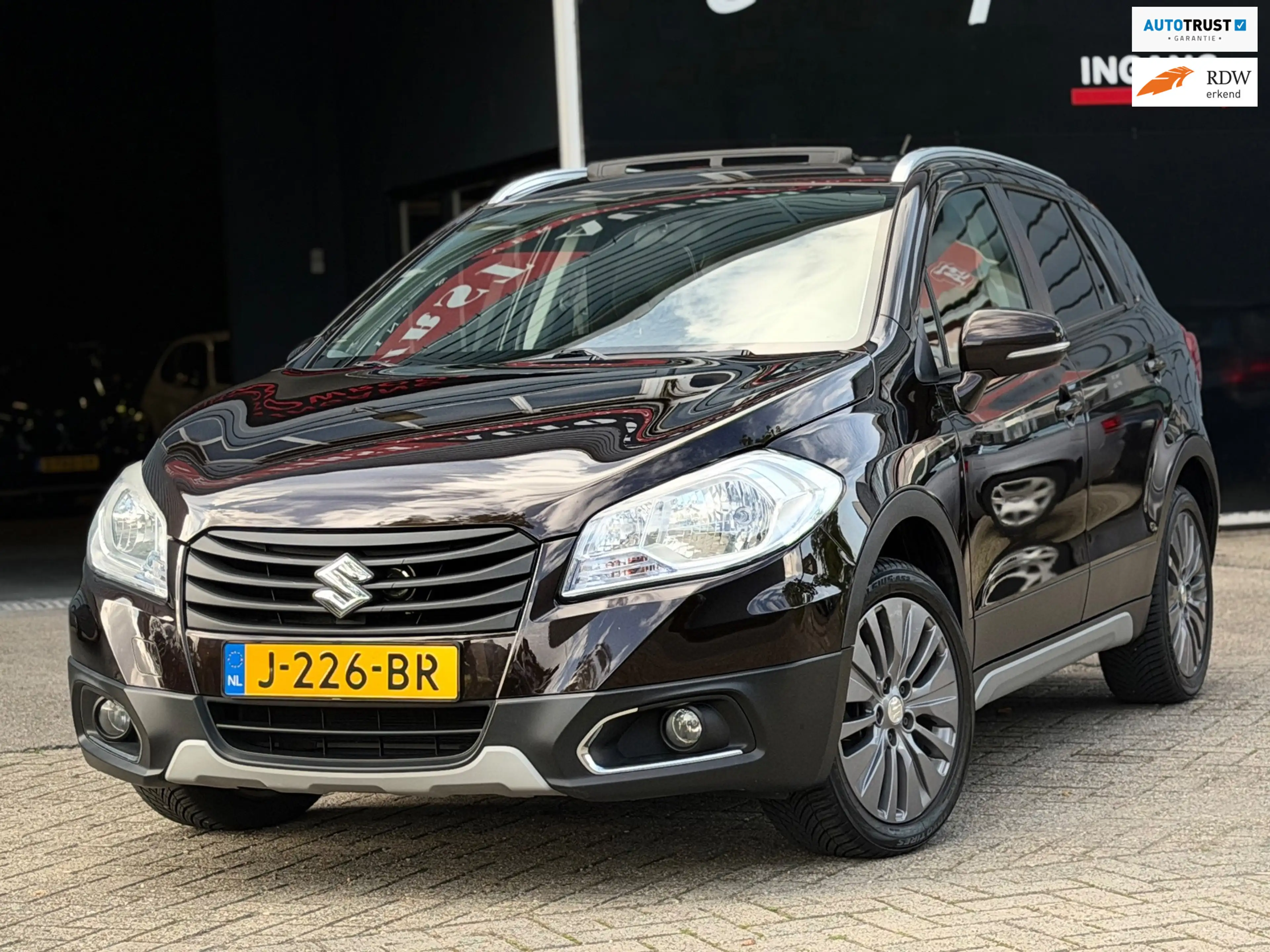 Suzuki SX4 S-Cross 1.6 Exclusive AUTOMAAT KEYLESS ENTRY-GO/PANO/PDC/C
