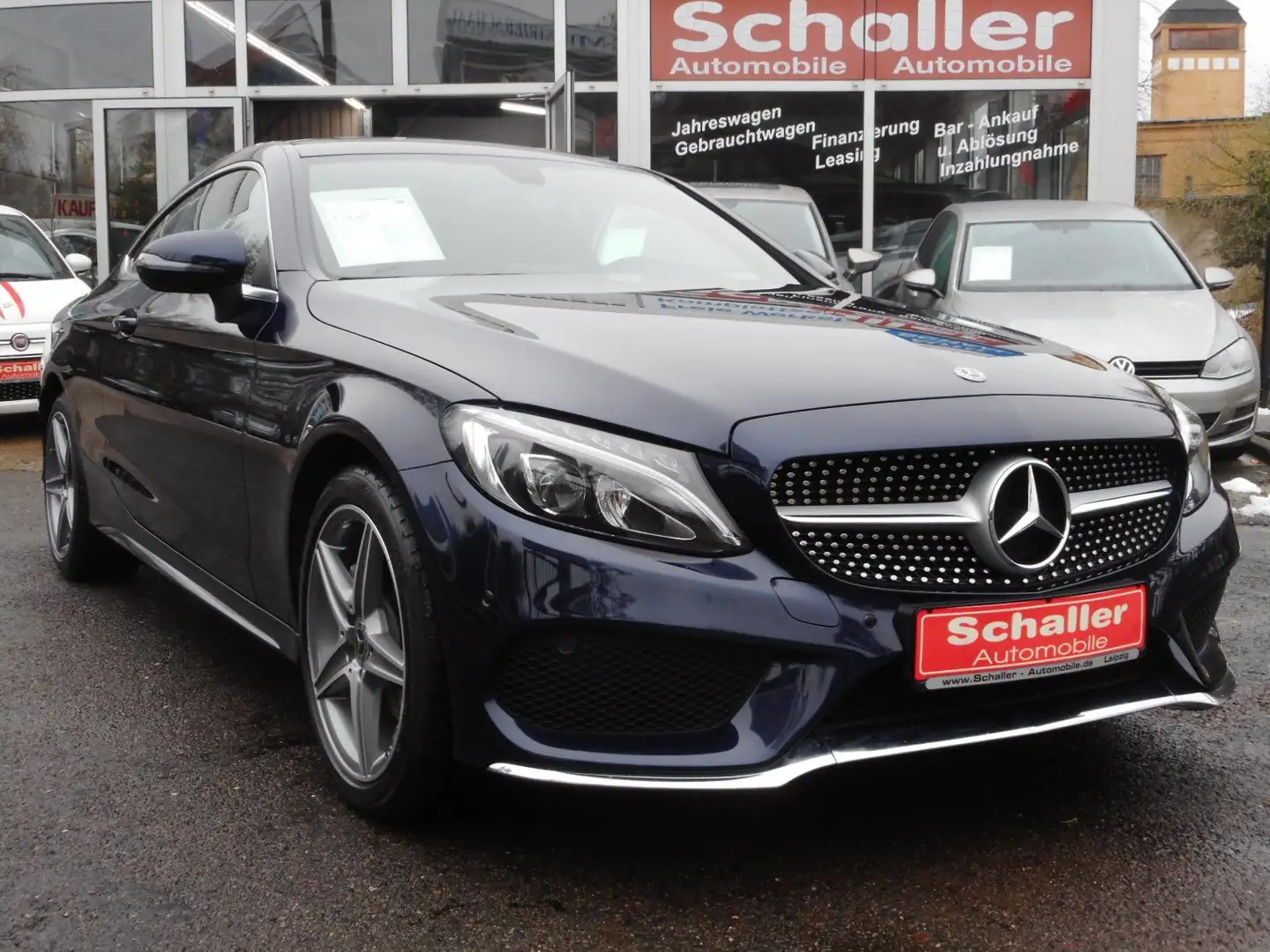 Mercedes-Benz C 200 Coupe 4Matic 9G-TRONIC AMG Line, LED, Panorama! Blau - 1