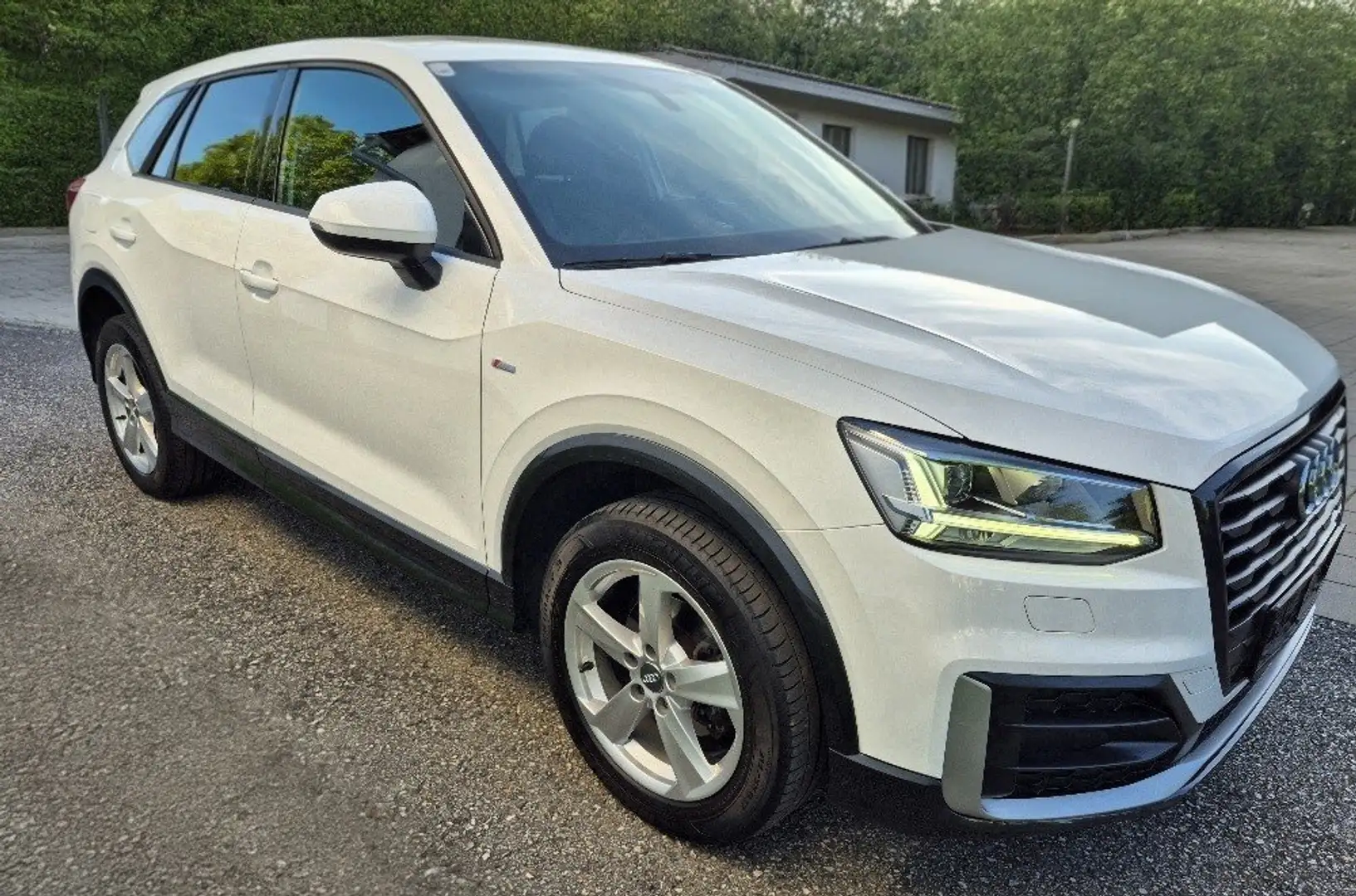 Audi Q2 1,0 TFSI Sport S-Line*Gratis Zustellung*Neuwertig* Weiß - 2
