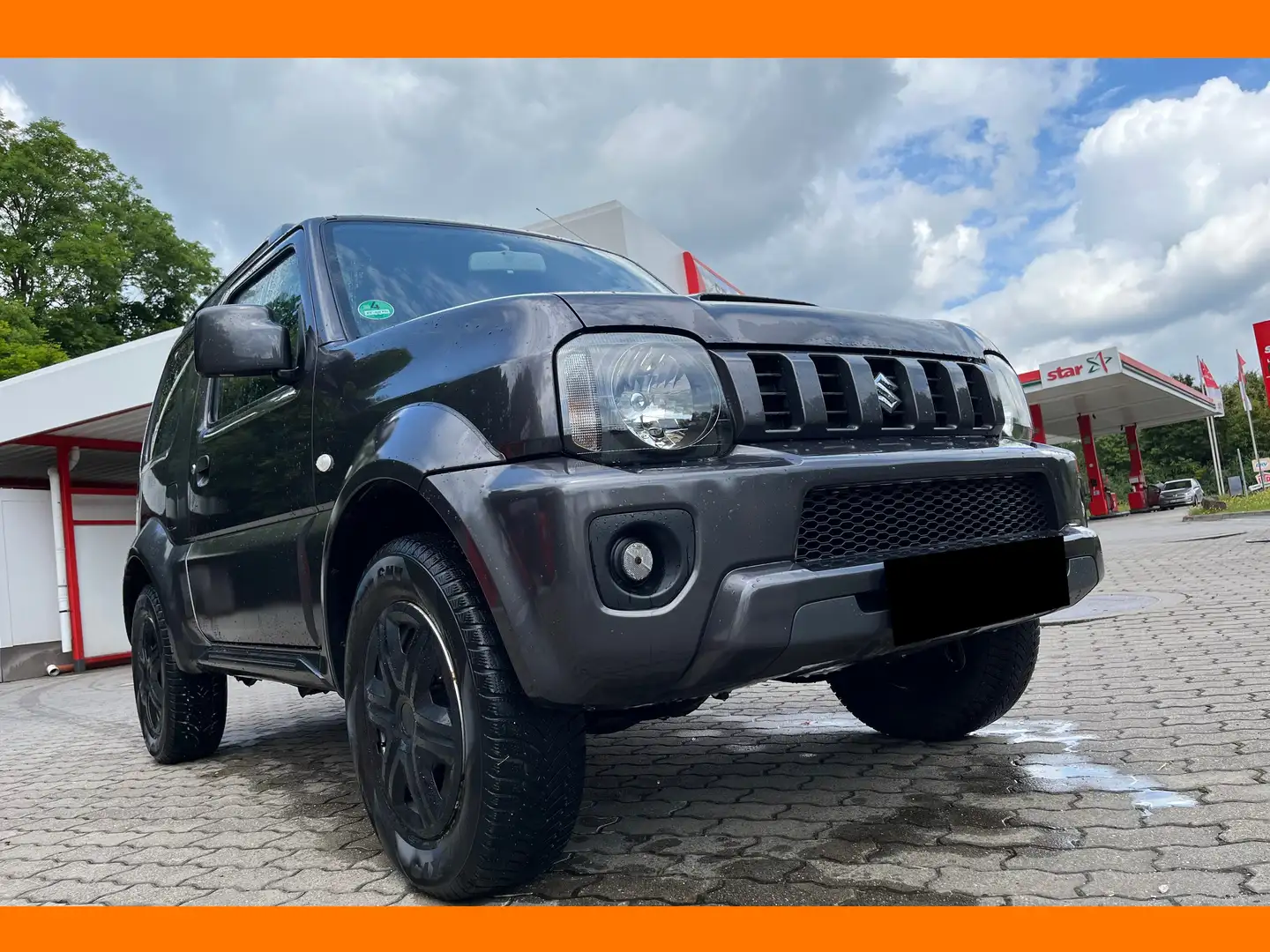 Suzuki Jimny Club Ranger mit AHK + 4x4 + ESP + ABS Grau - 2