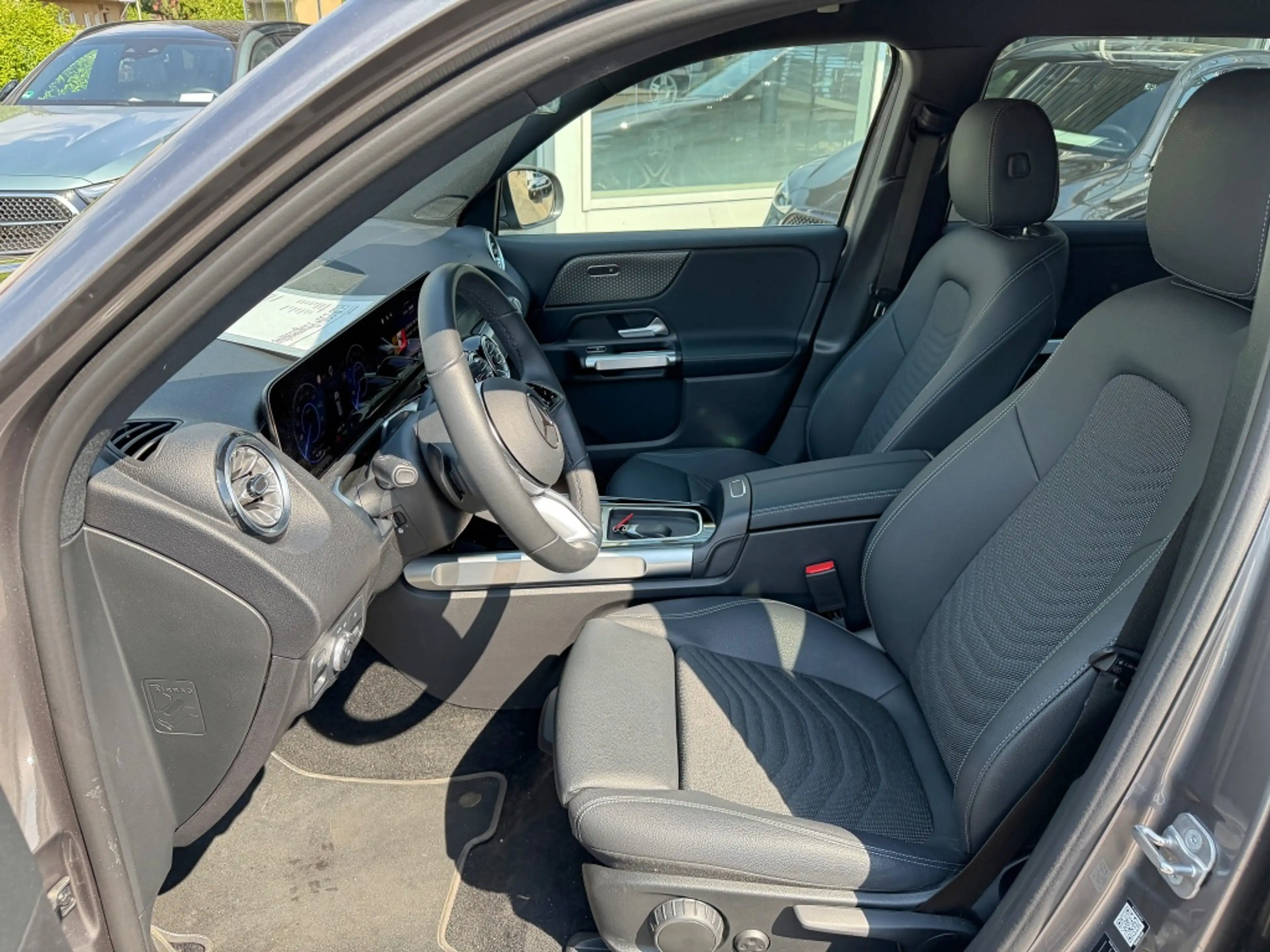 Mercedes-Benz EQB 250 + Progressive Distr. getGlas WinterP uvm — photo 8