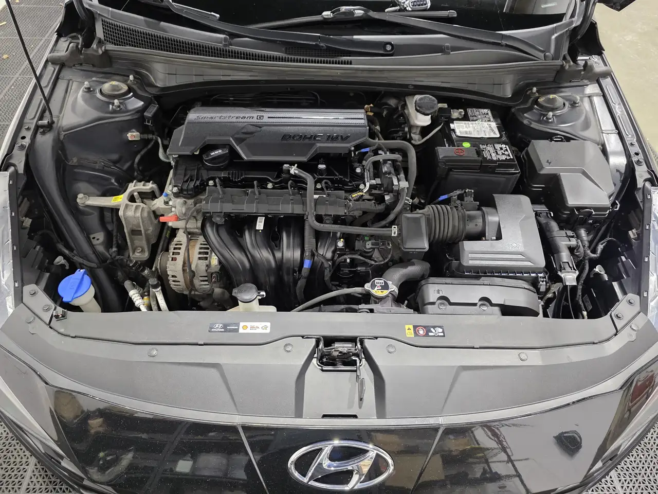 Hyundai ELANTRA снимка Hyundai ELANTRA